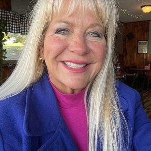 Meet your Posher, Gail